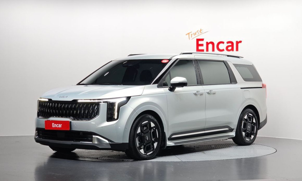 Kia Carnival 7-Seater Signature, 2025