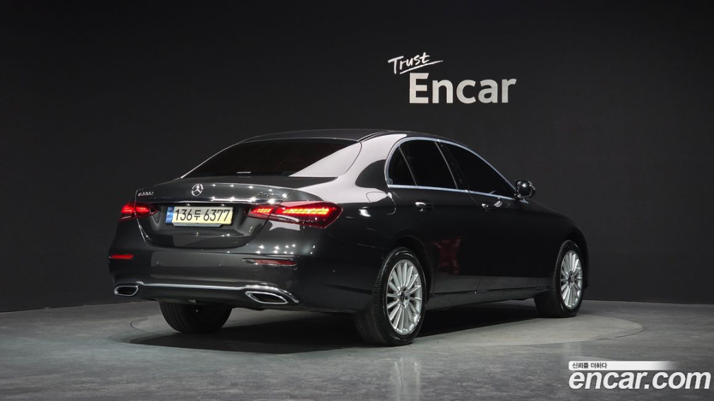 Mercedes-Benz E-Class E220d 4MATIC Exclusive, 2021