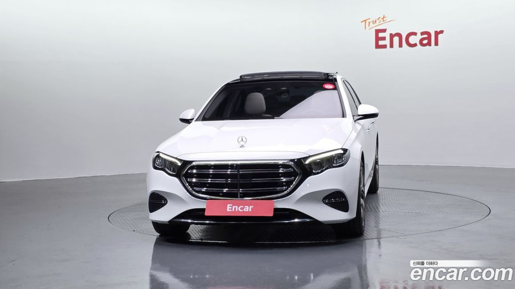 Mercedes-Benz E-Class E220d 4MATIC Exclusive, 2025
