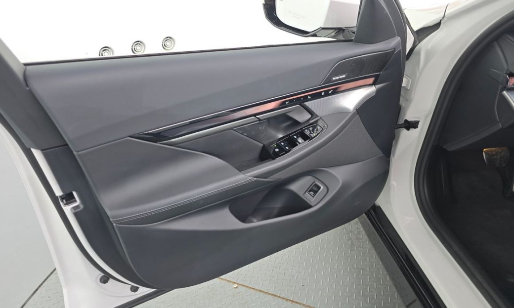BMW 5-Series 520i M Sport, 2026