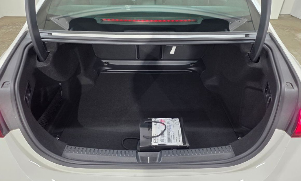 Mercedes-Benz E-Class E450 4MATIC Exclusive, 2025