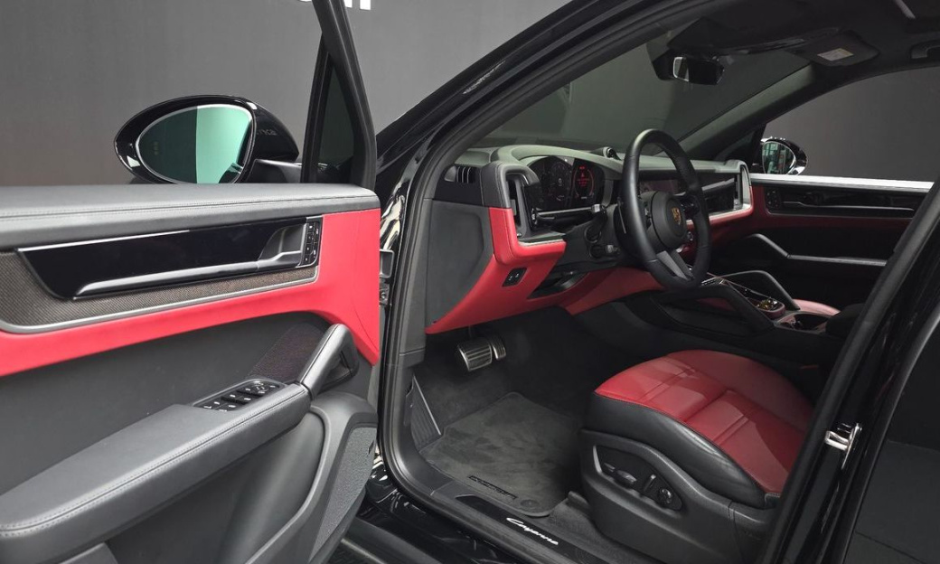 Porsche Cayenne 3.0, 2024