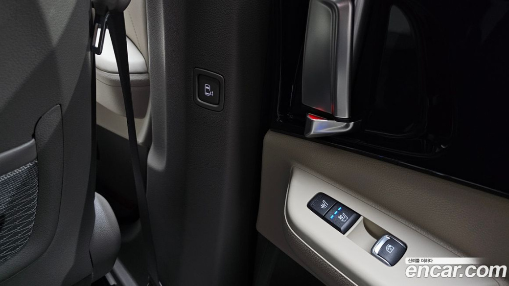 Kia Carnival 7-Seater Signature, 2024