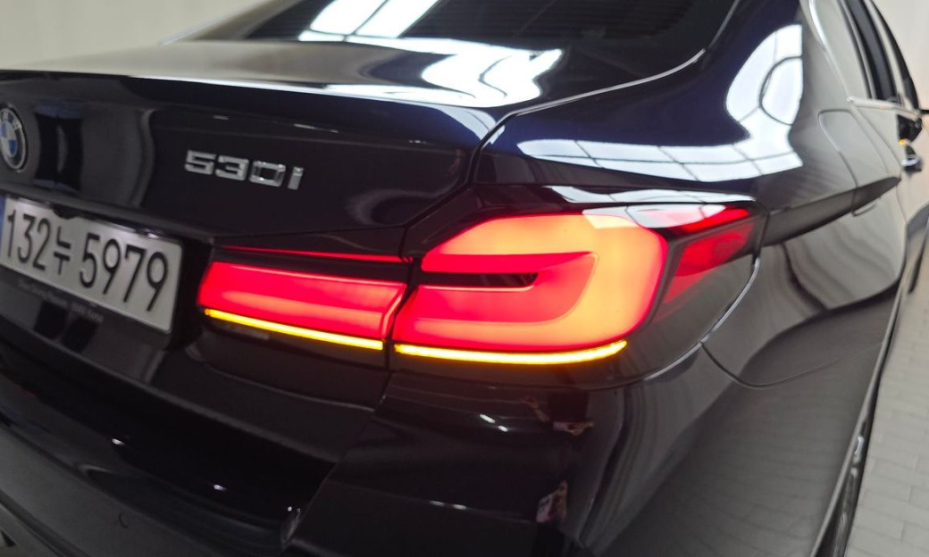 BMW 5-Series 530i xDrive M Sport Package, 2022