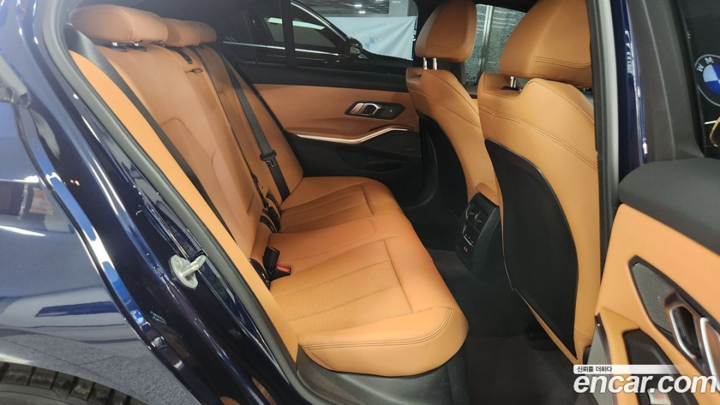 BMW 3-Series 320i M Sport, 2025
