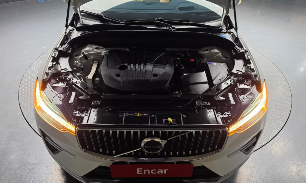 Volvo XC60 B5 Ultimate Bright, 2024