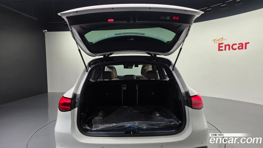 Mercedes-Benz GLC-Class GLC 300 4MATIC Avantgarde, 2025