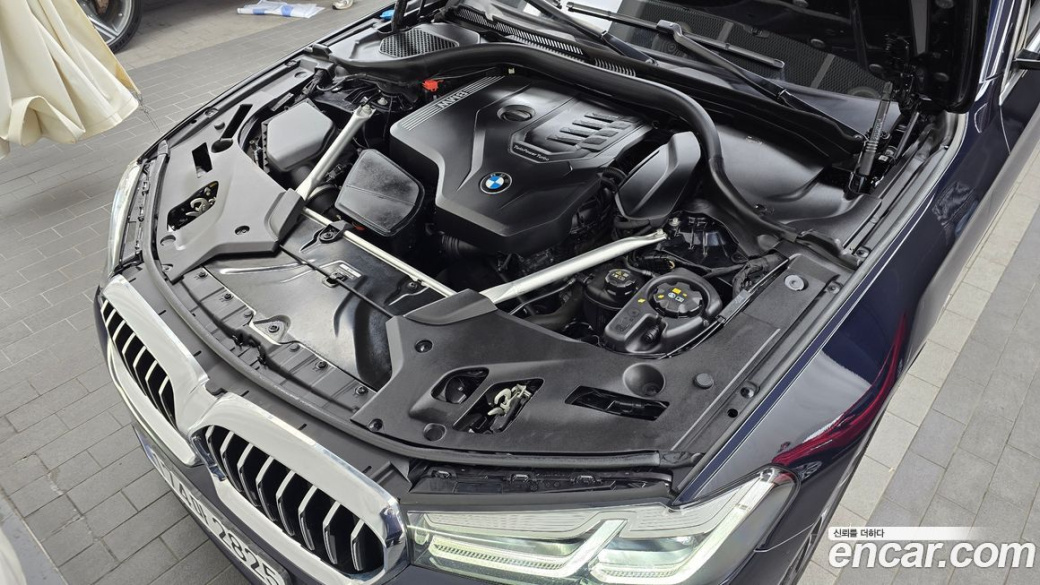 BMW 5-Series 520i M Sport, 2023