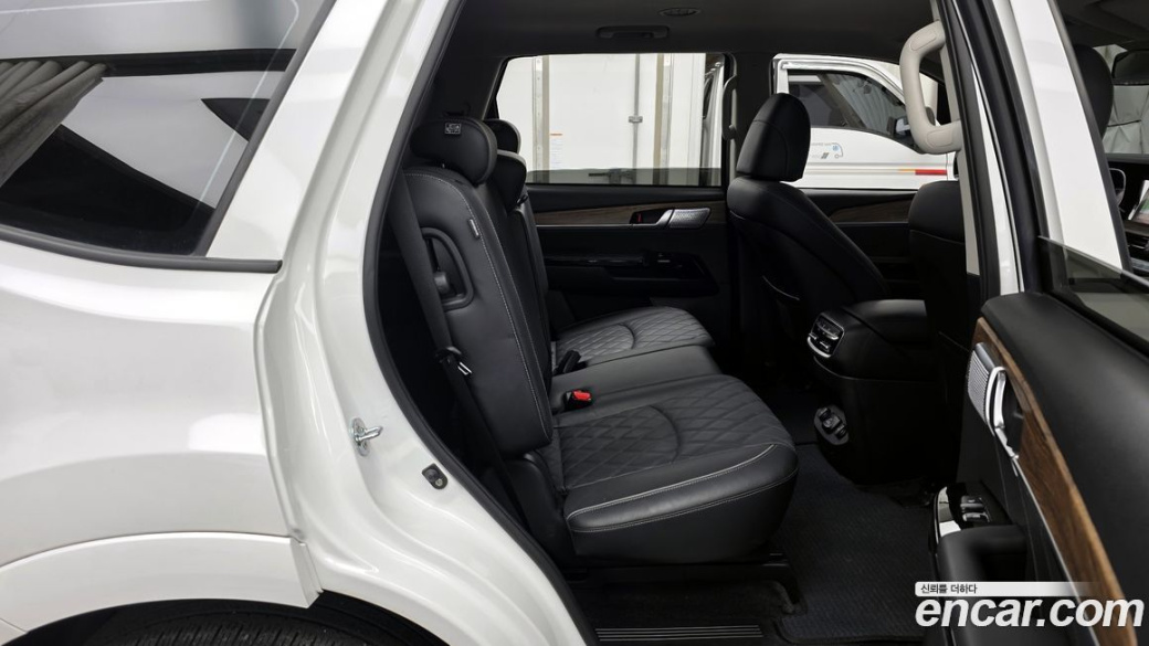Kia Mohave Diesel 3.0 4WD 7-Seater, 2021