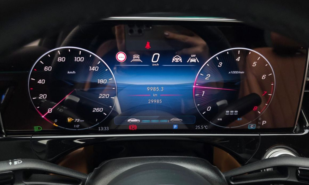 Mercedes-Benz E-Class E300 4MATIC AMG Line, 2025