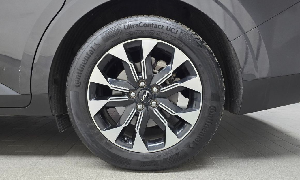 Kia Carnival 7-Seater Signature, 2022
