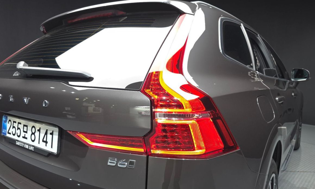 Volvo XC60 B5 Ultra Bright, 2025