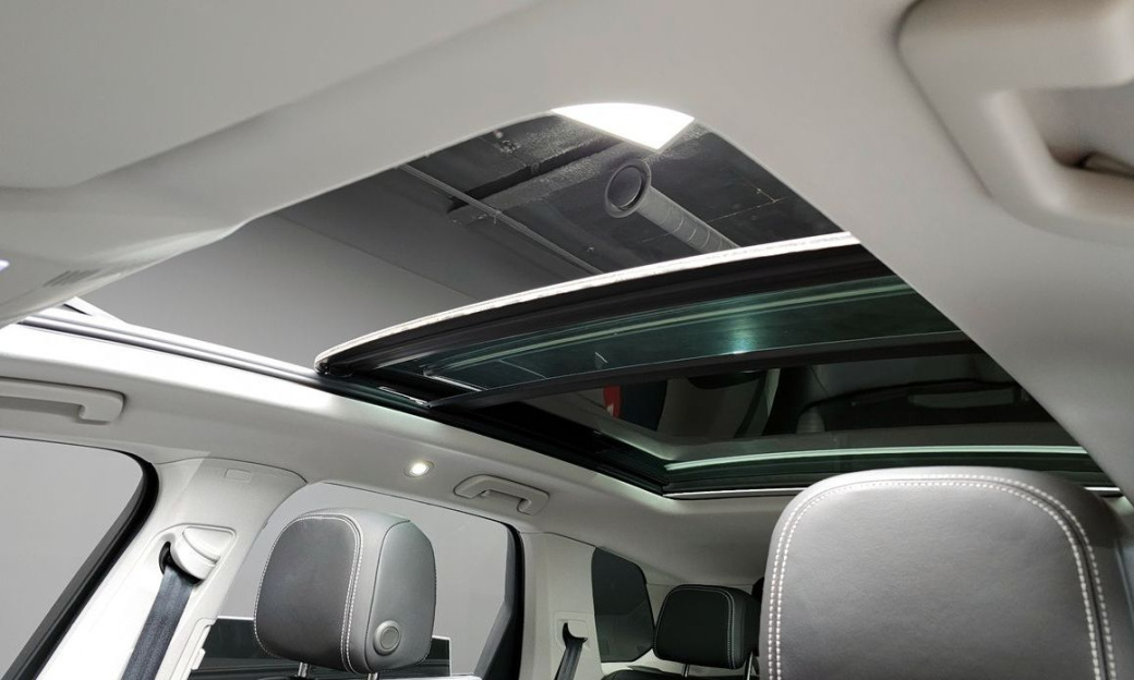 Volkswagen Touareg 3.0 TDI Prestige, 2024