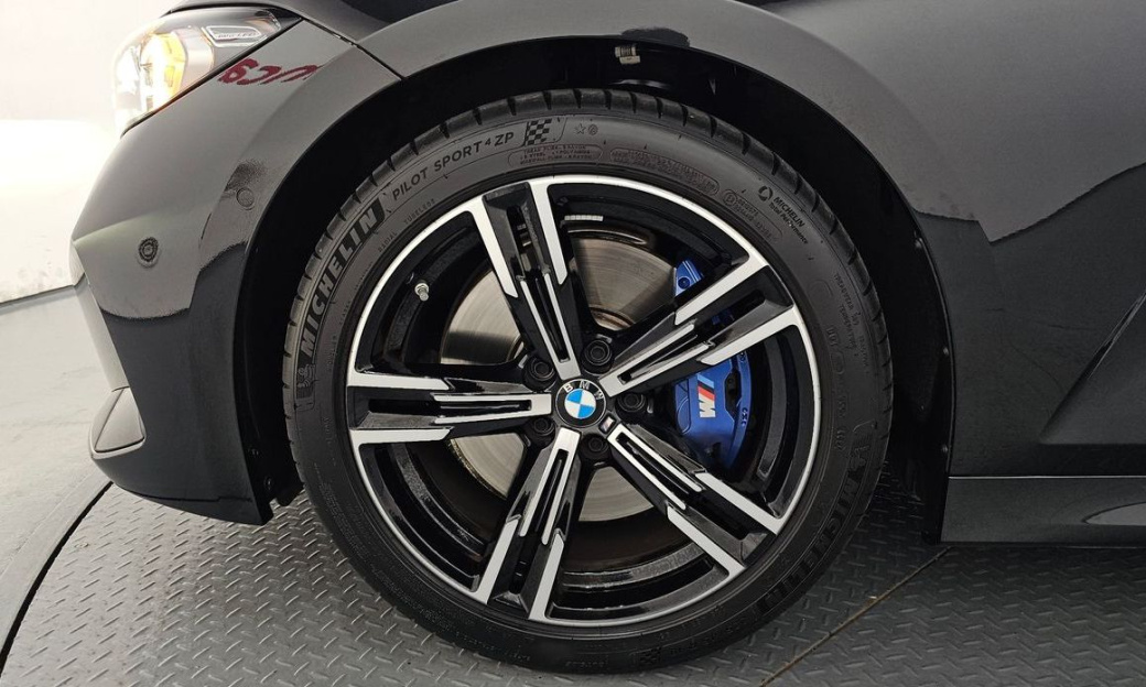 BMW 3-Series 320i M Sport, 2024