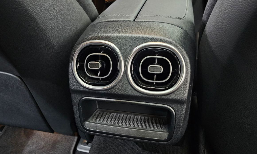 Mercedes-Benz C-Class C300 4MATIC Avantgarde, 2023