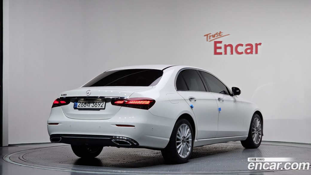 Mercedes-Benz E-Class E250 Exclusive, 2022