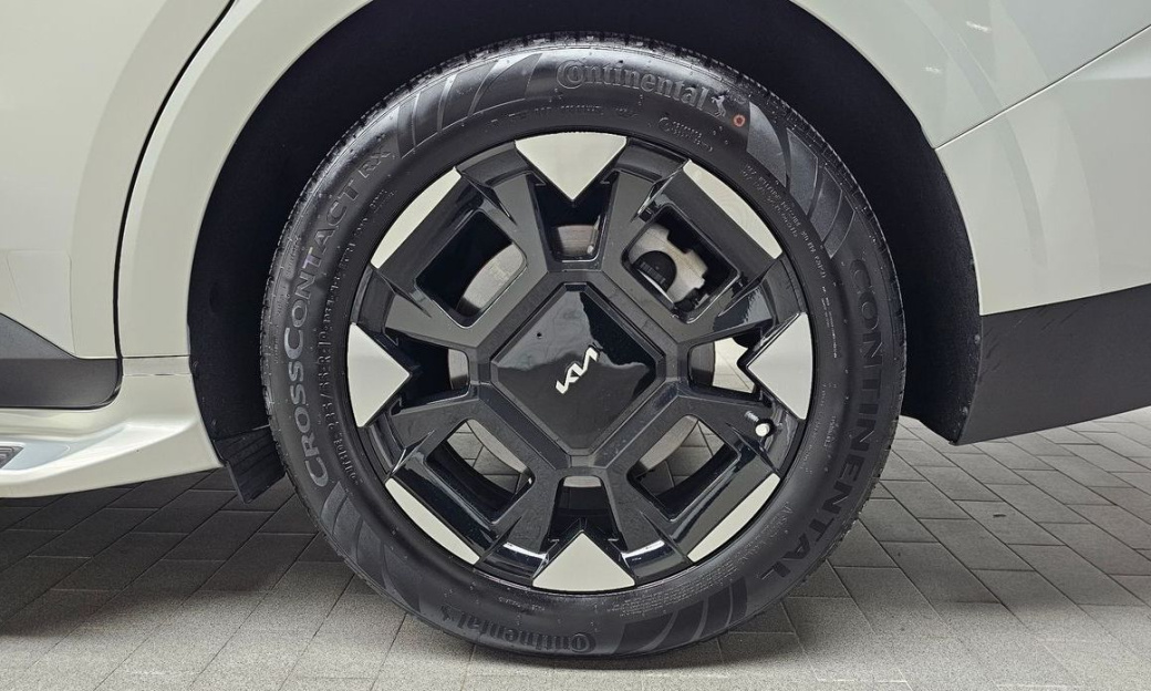 Kia Carnival 7-Seater Signature, 2025