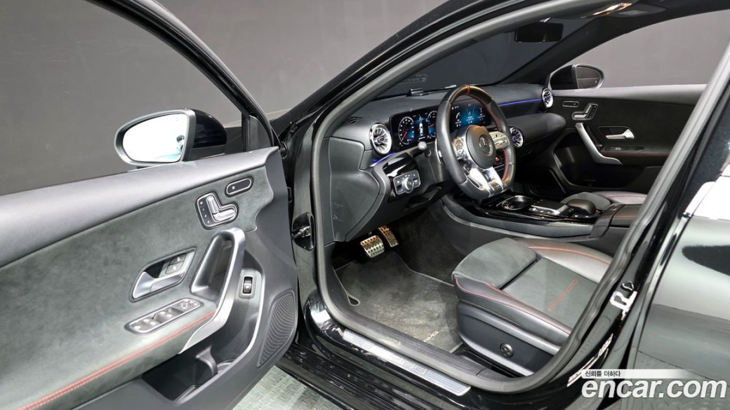 Mercedes-Benz A-Class AMG A35 4MATIC Sedan, 2022