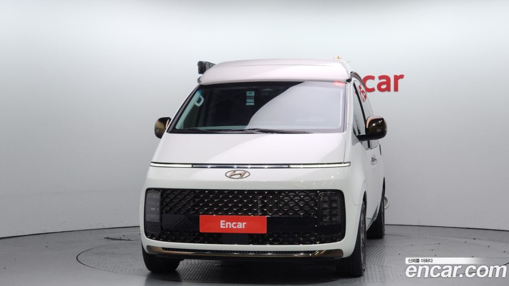 Hyundai Staria 2WD Camping Car, 2024