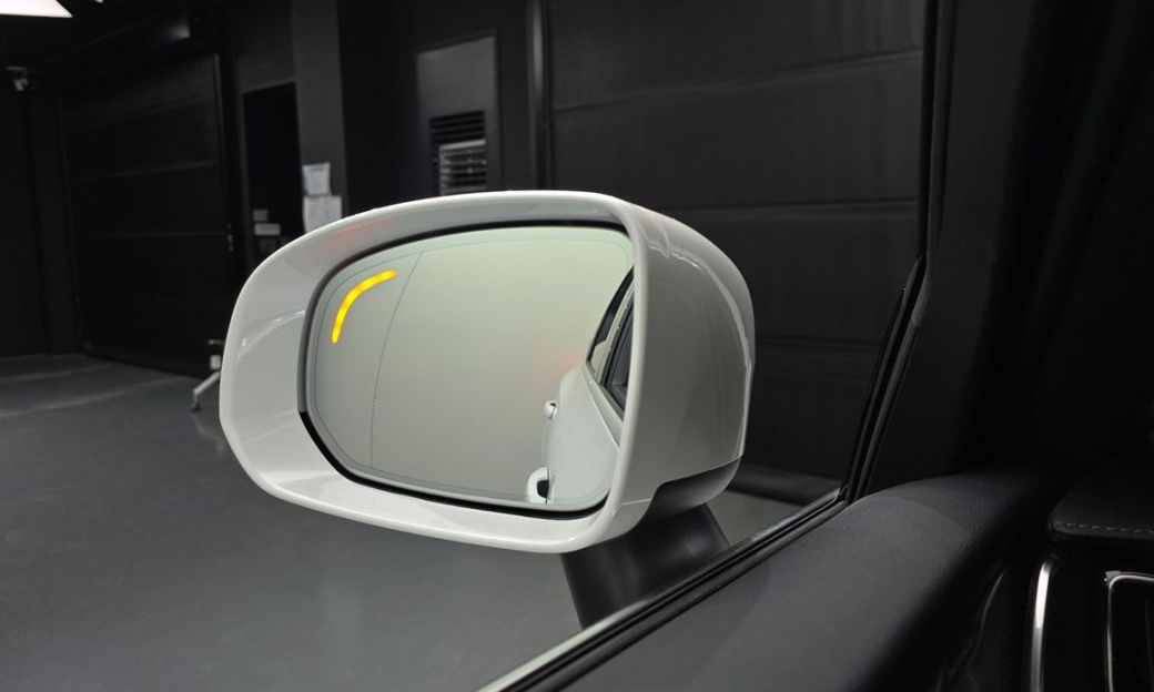 Volvo XC60 B5 Ultra Bright, 2025