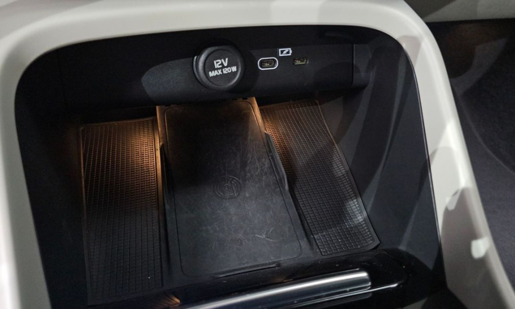 Volvo XC40 B4 Ultimate Bright, 2023