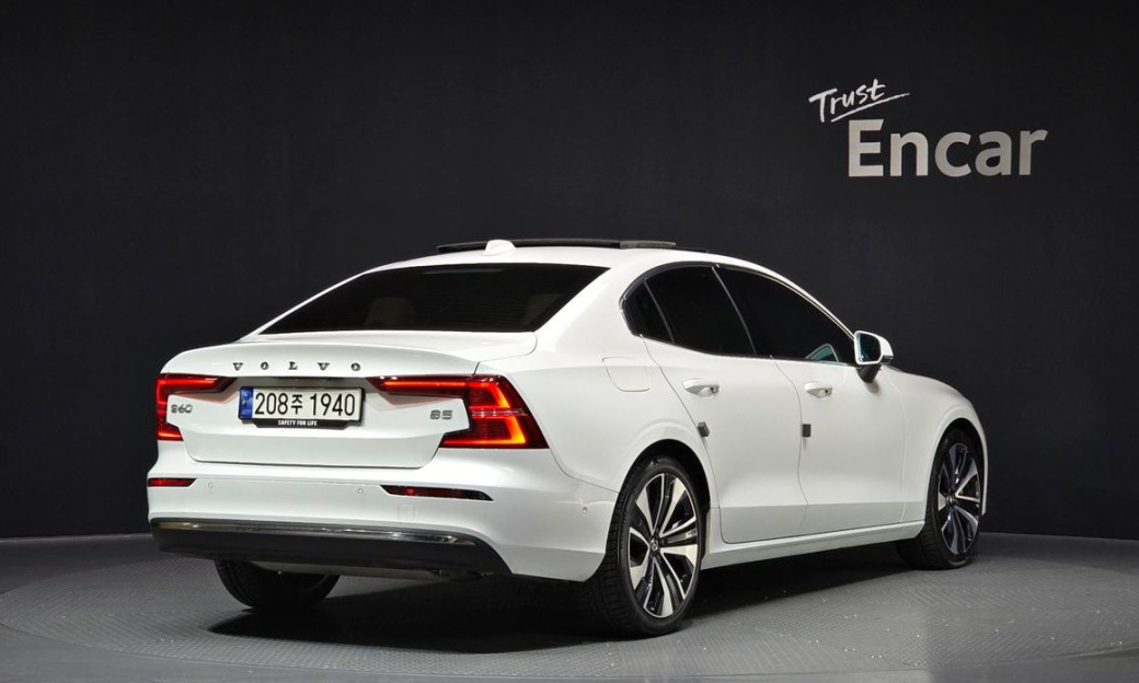 Volvo S60 B5 Ultimate Bright, 2024