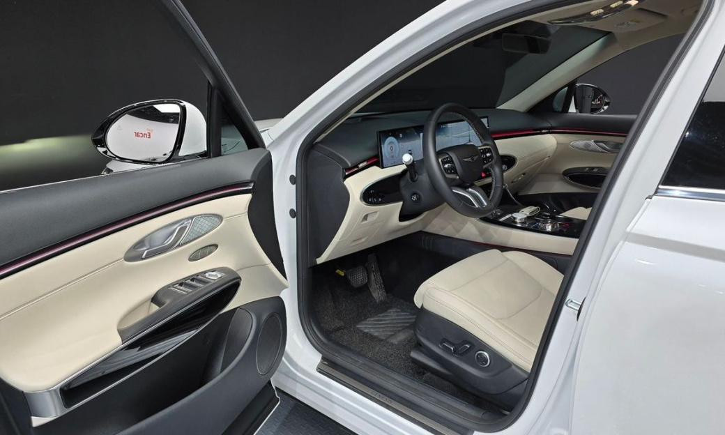 Genesis GV70 2.5T Gasoline 2WD, 2025