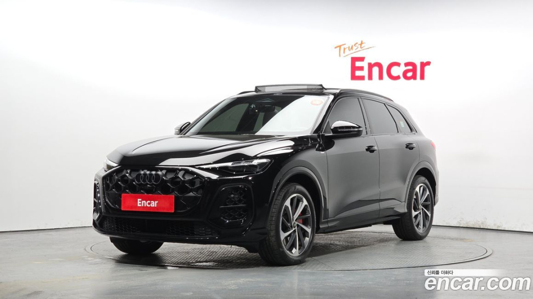 Audi Q5 40 TDI Quattro S Line Black Edition, 2025