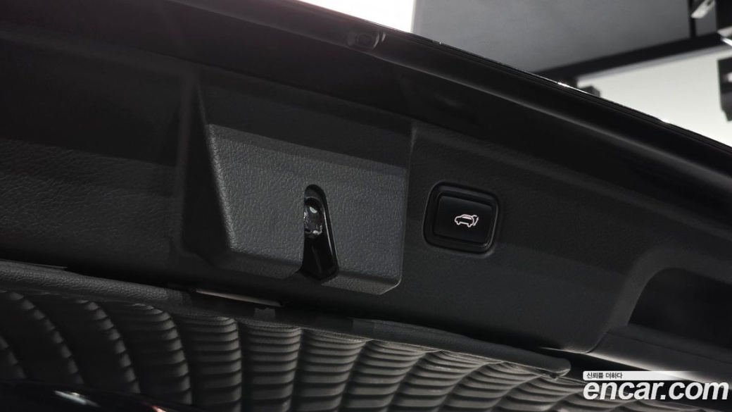 Kia Mohave Diesel 3.0 4WD 5-Seater, 2022