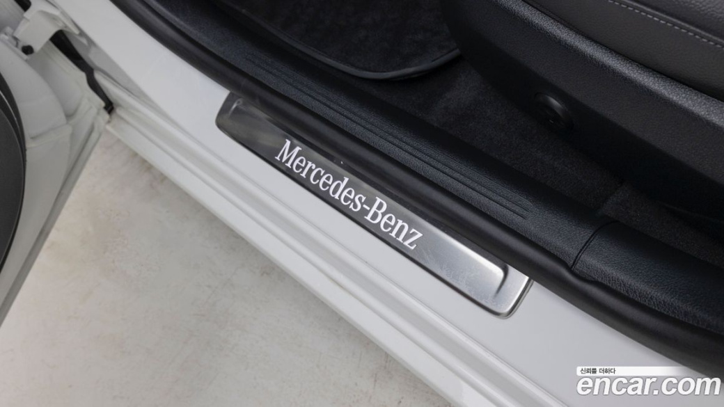 Mercedes-Benz C-Class C300 4MATIC Avantgarde, 2024
