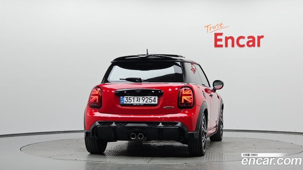 Mini Cooper JCW, 2024