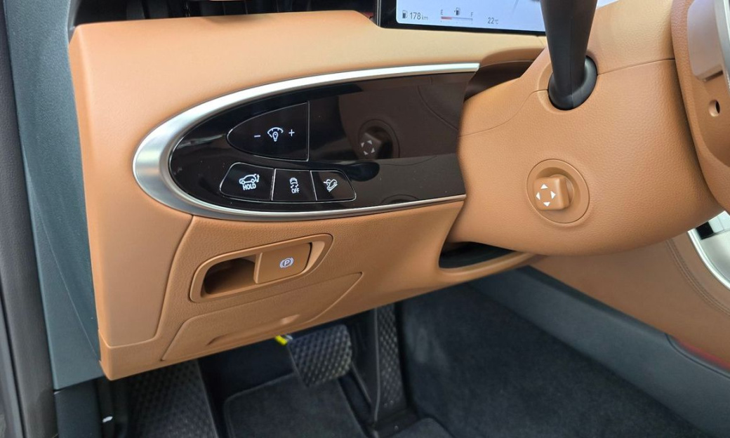 Genesis GV70 2.5T Gasoline 2WD, 2025