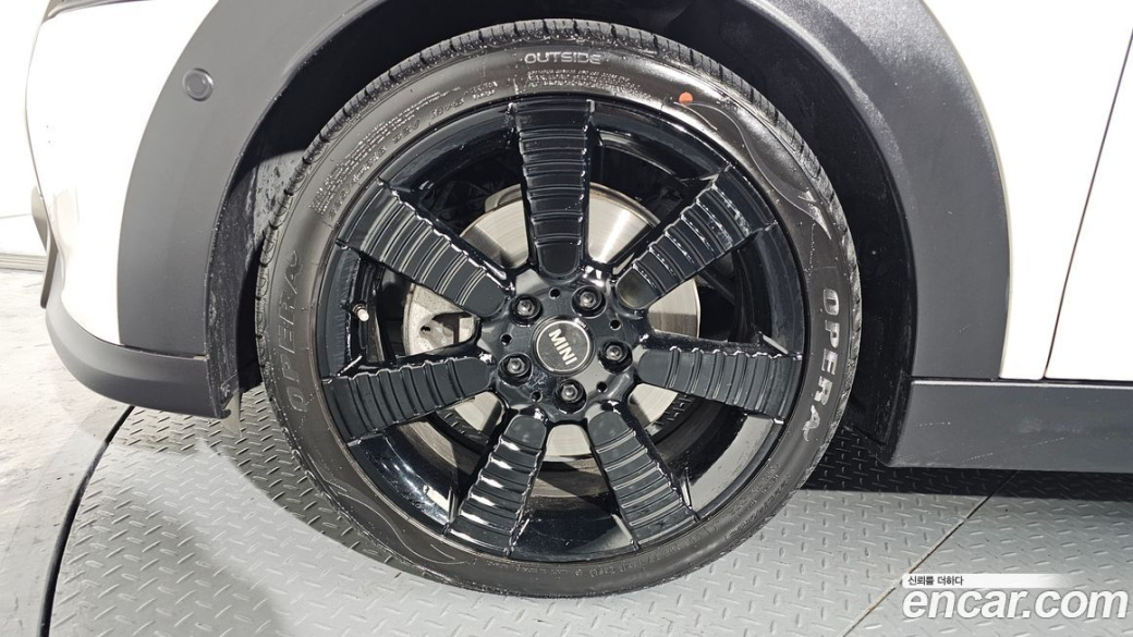 Mini Cooper Convertible Resolute Edition, 2024