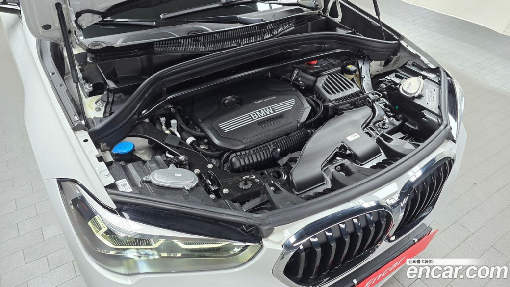 BMW X1 xDrive 20i M Sport, 2022