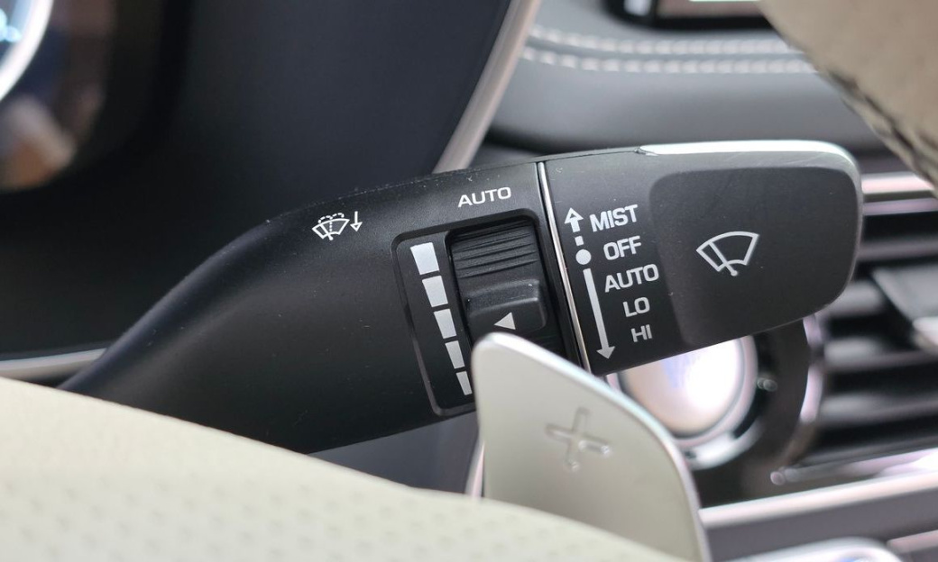 Genesis G70 Gasoline 2.0T 4WD, 2022