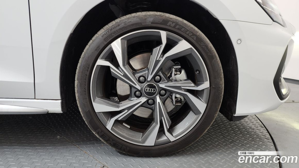 Audi A3 40 TFSI Premium, 2025