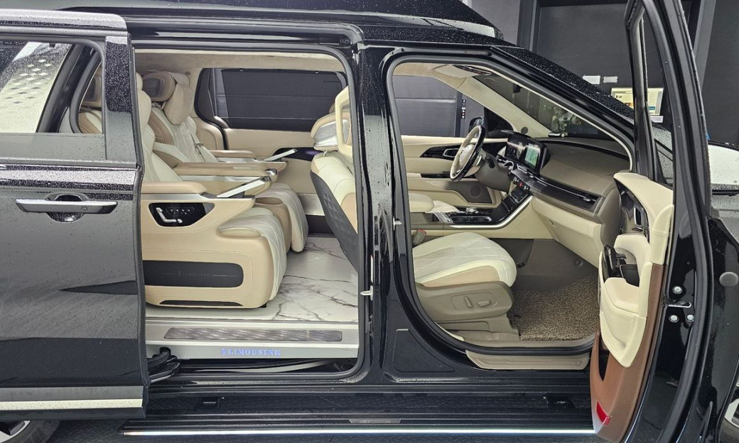 Kia Carnival 9-Seater Hi-Limousine(Special Vehicle), 2022