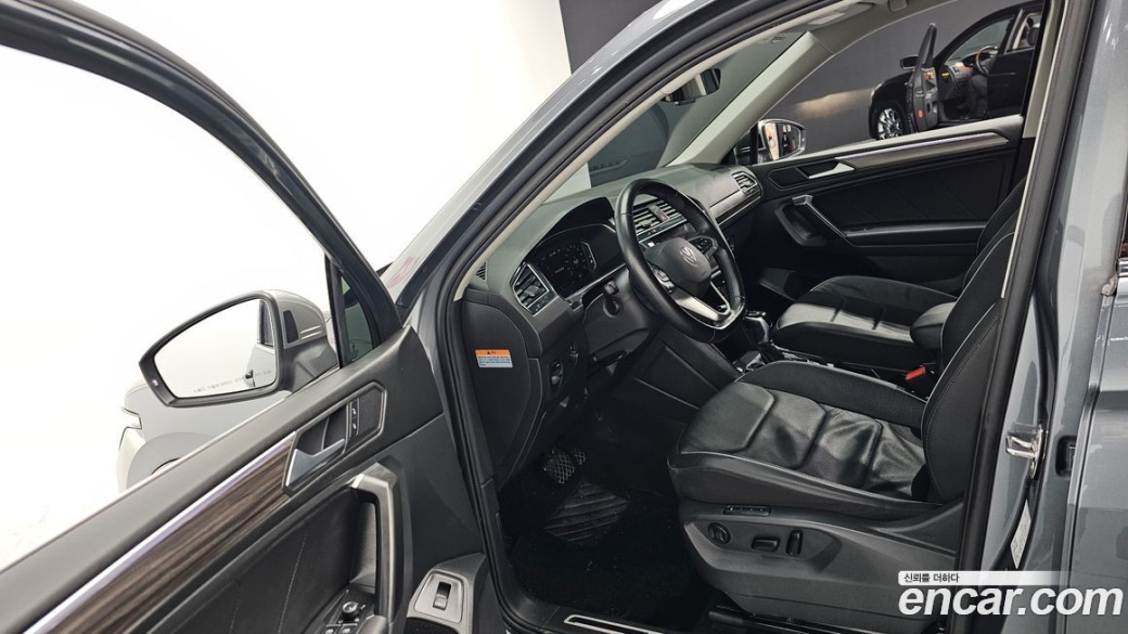 Volkswagen Tiguan 2.0 TSI Prestige, 2023