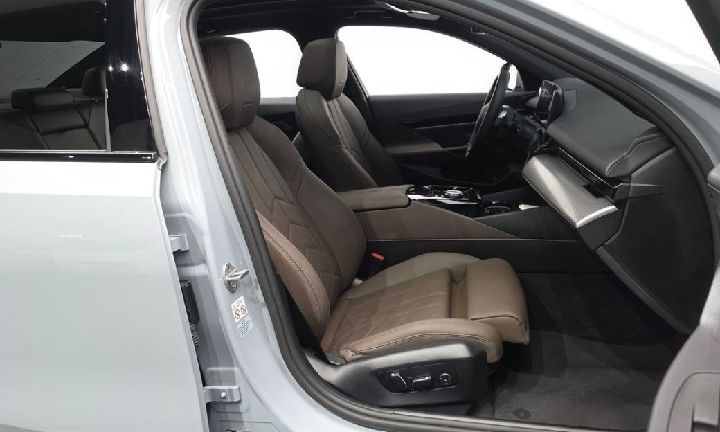BMW 5-Series 520i M Sport, 2024