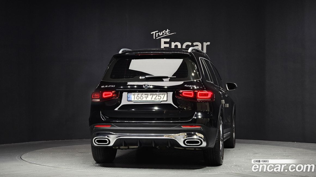 Mercedes-Benz GLB-Class GLB250 4MATIC, 2023