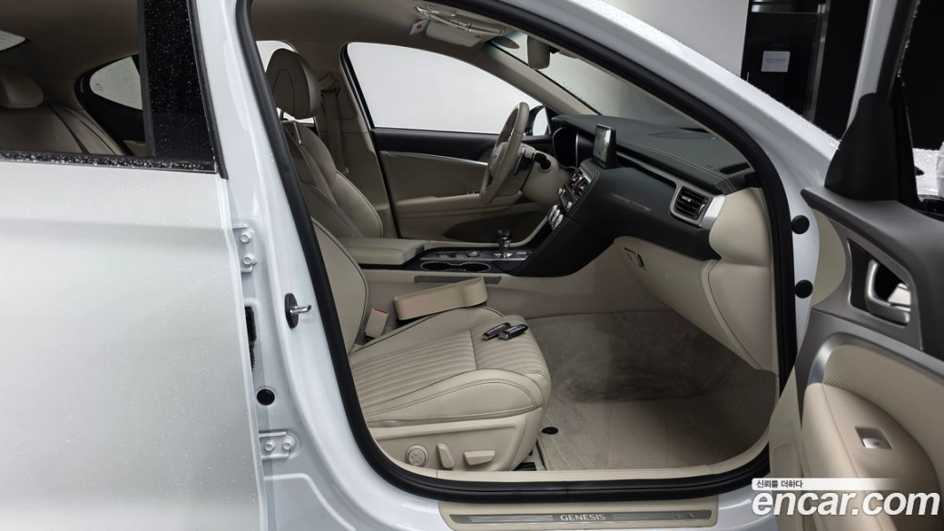 Genesis G70 Gasoline 2.0T 4WD, 2023