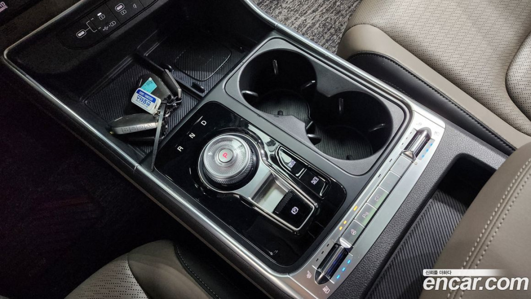 Kia Carnival 9-Seater Signature, 2025
