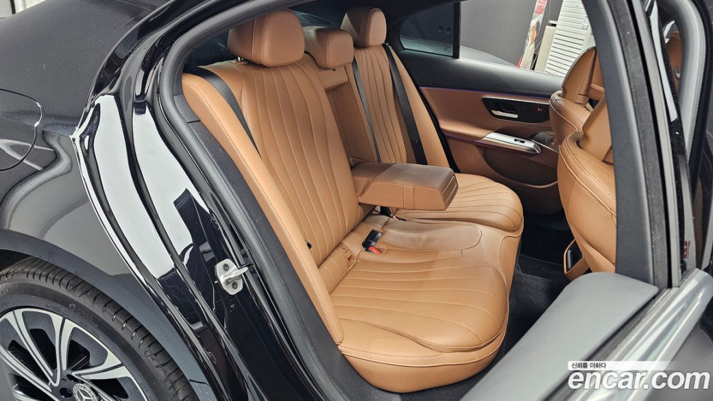 Mercedes-Benz E-Class E300 4MATIC Exclusive, 2024