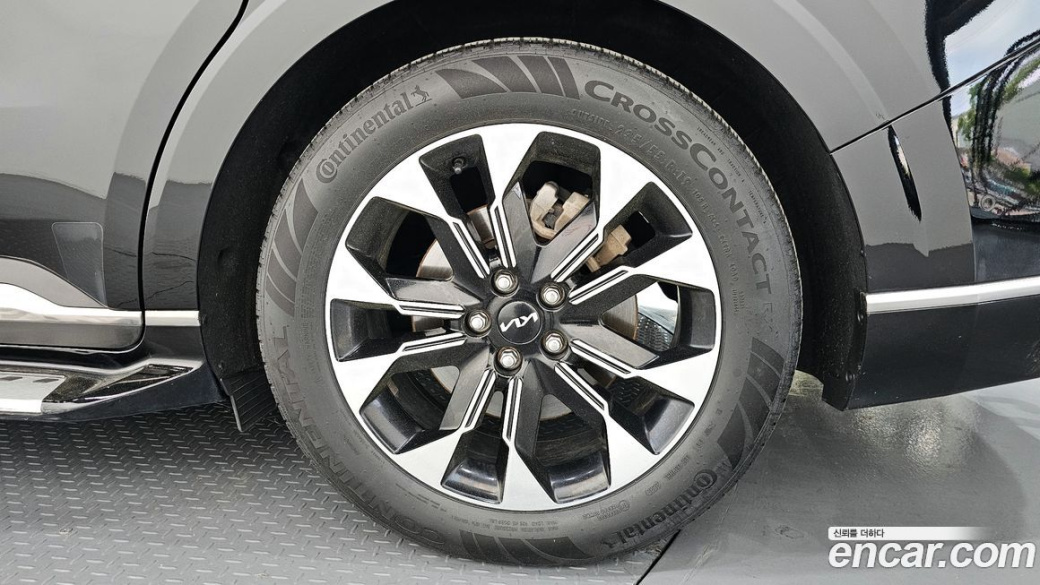 Kia Carnival 7-Seater Hi-Limousine, 2023