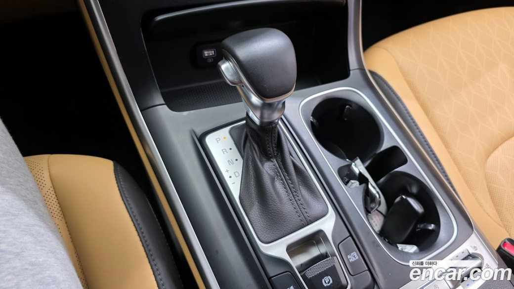 Kia Carnival 9-Seater Prestige, 2023
