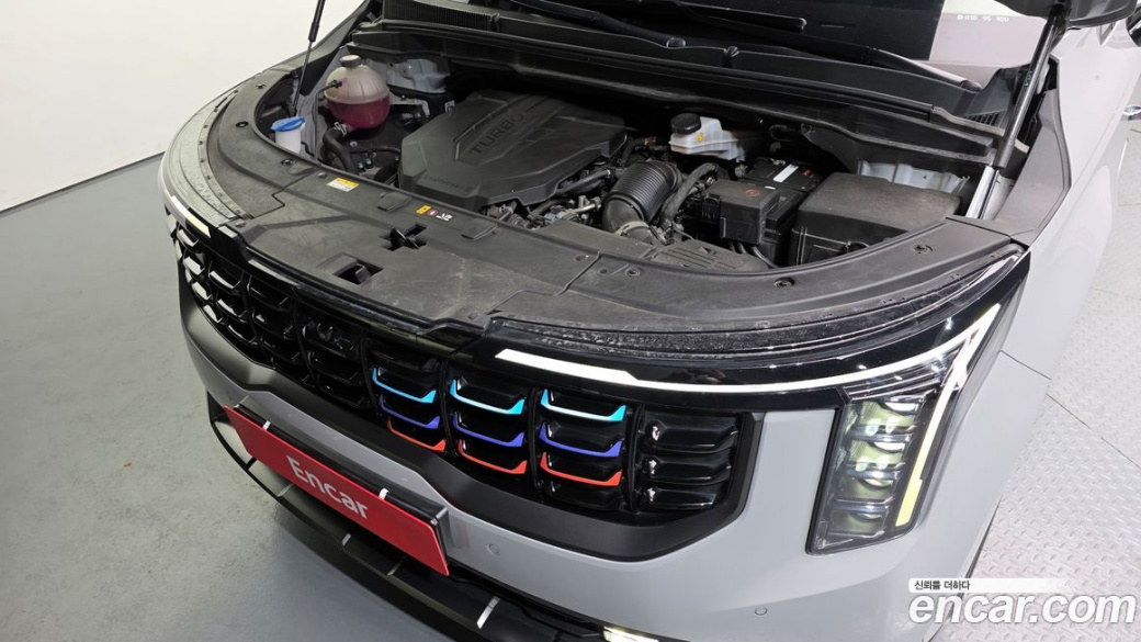 Kia Carnival 9-Seater Gravity, 2025