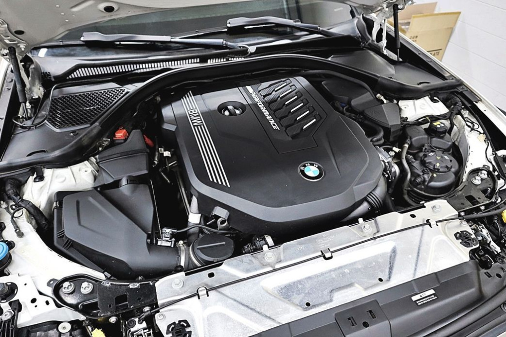 BMW 3-Series M340i Performance, 2022