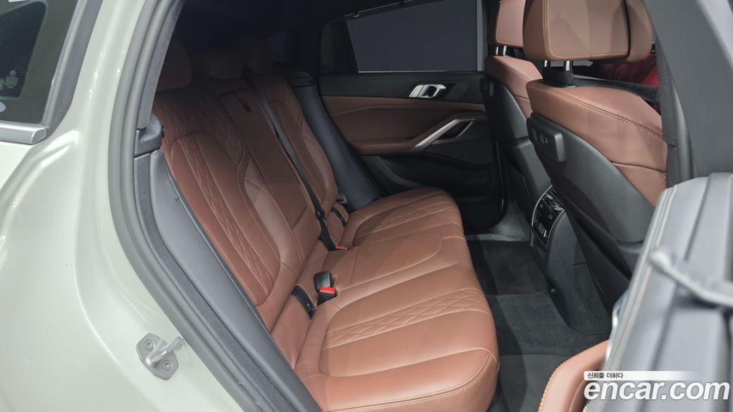 BMW X6 xDrive40i M Sport, 2023