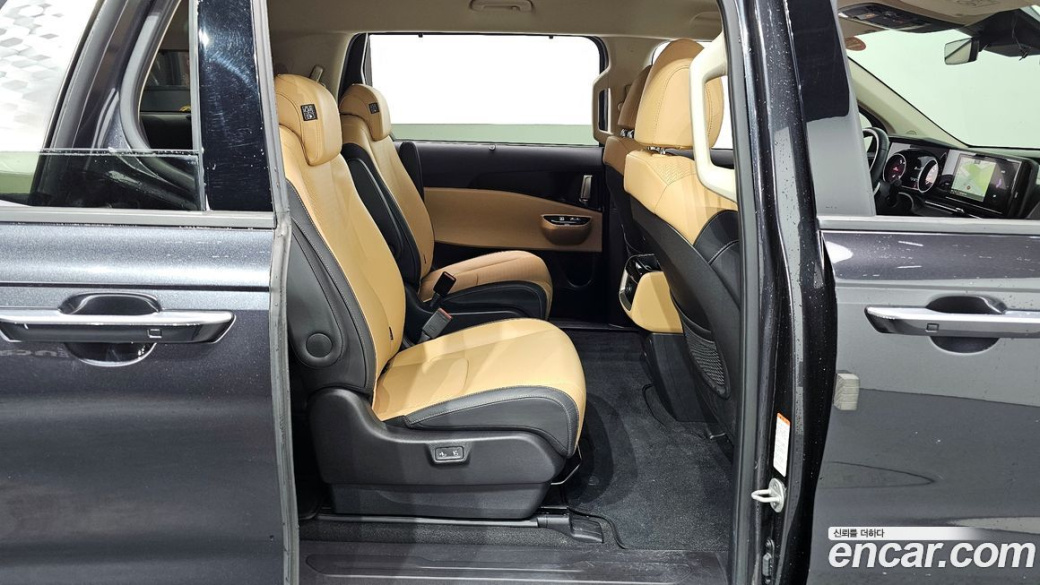 Kia Carnival 9-Seater Noblesse, 2022