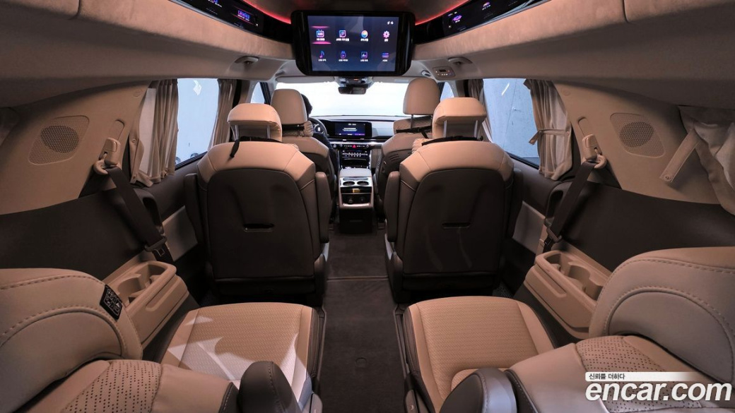 Kia Carnival 9-Seater Hi-Limousine, 2022